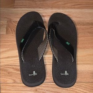 EXCELLENT CONDITION🔆 Yoga May Sanuk Flip Flops